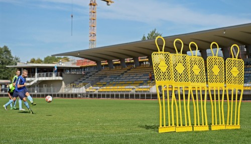 mur-pilkarski-elite-180cm.jpg